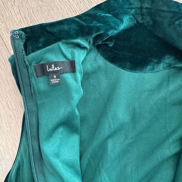 Lulus Alluring Image Emerald Ruched Velvet Mock Neck Maxi Dress size small - Picture 6 of 6